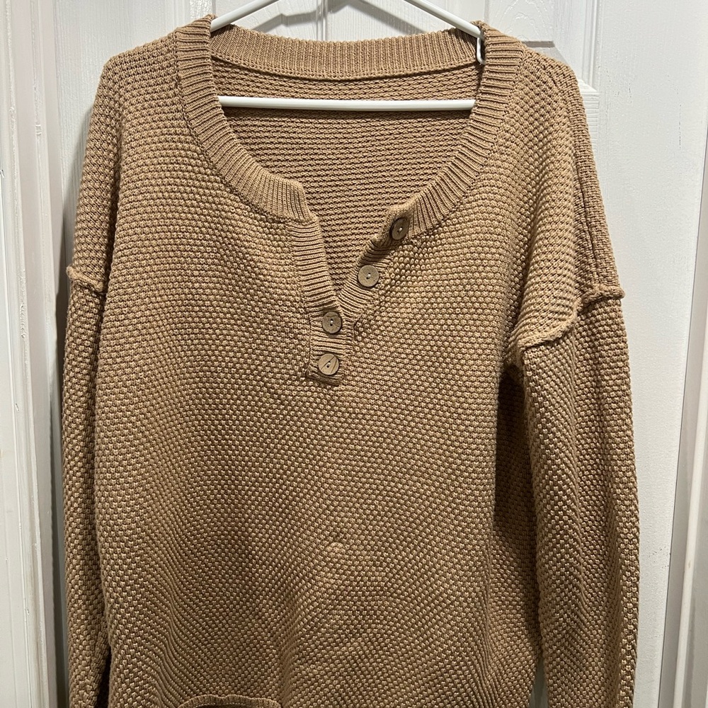 Women's Tan Sweater
